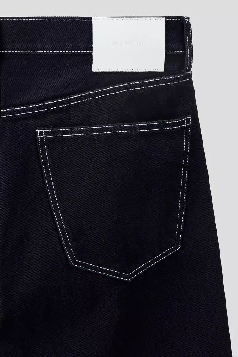 Loose Twisted Jeans