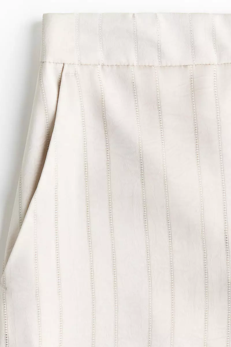 Wide tailored trousers