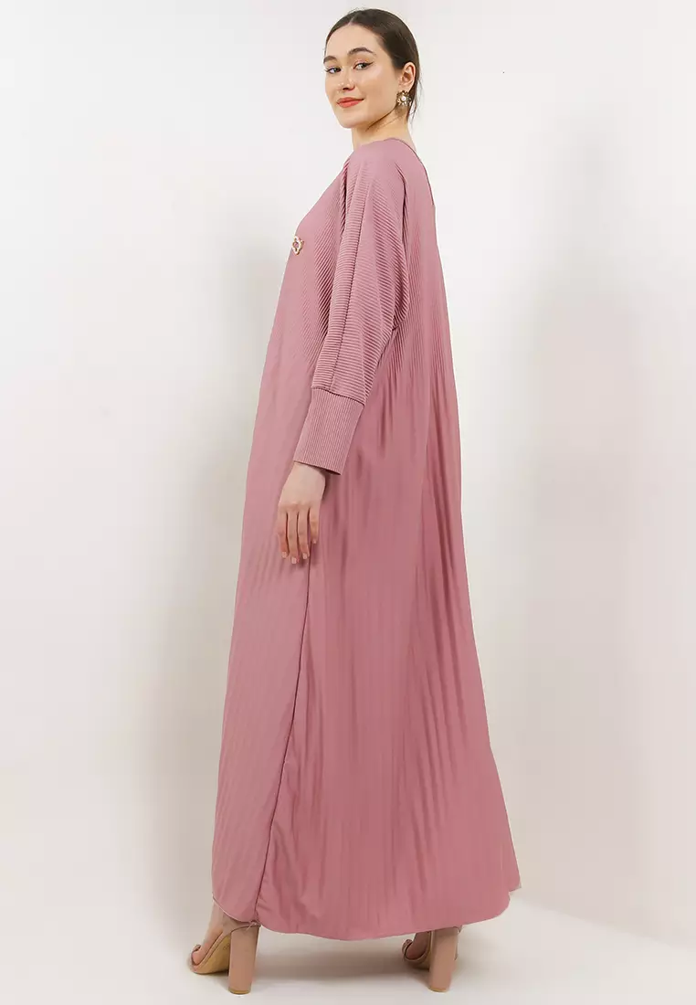 Dolman Sleeve Pleated Long Dress With Pearl Clover Pin