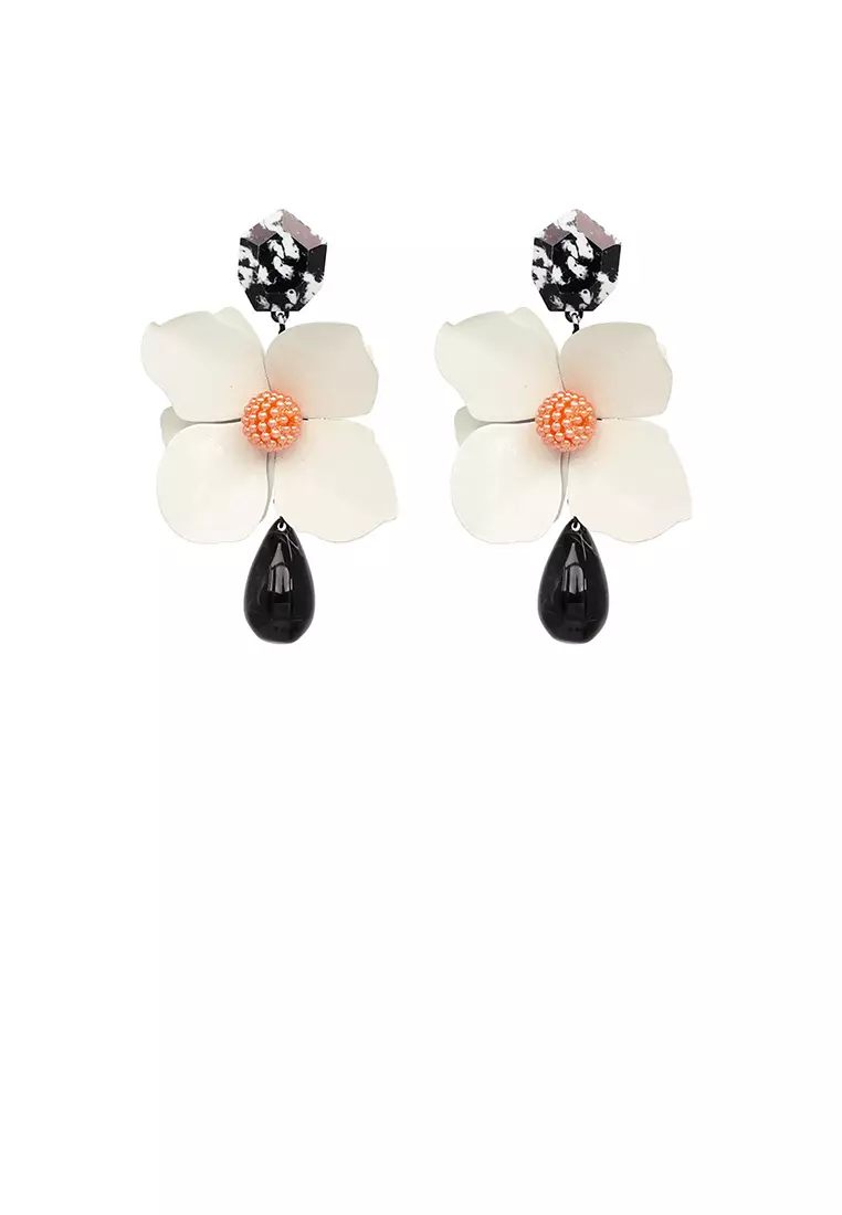 White 2025 flower earrings