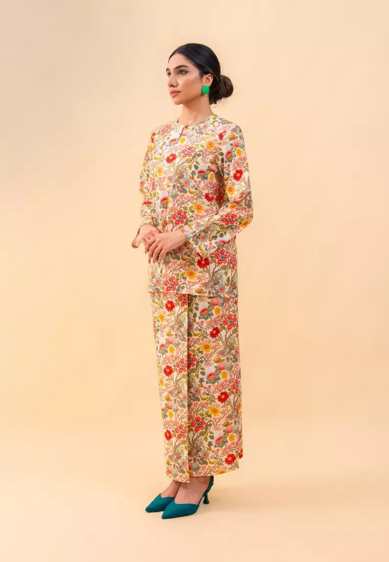 Bayu Somerset Ruby Kurung