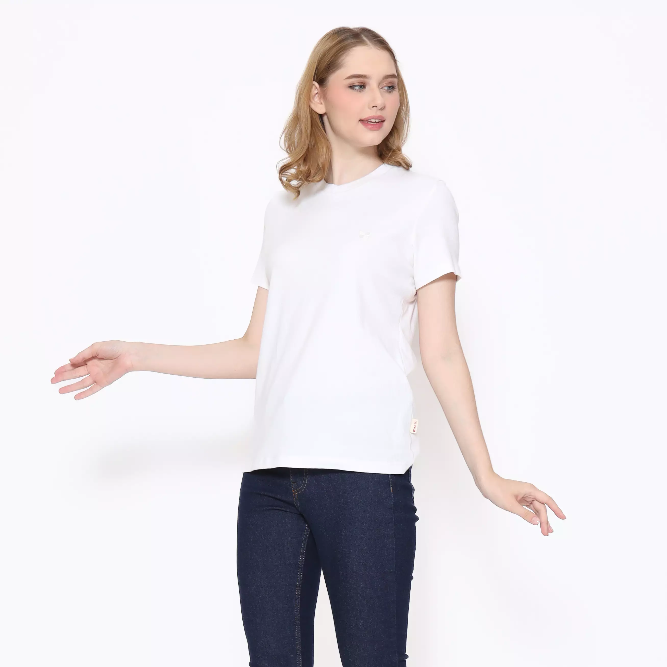 Insight Kaos Lengan Pendek Cecil Ladies Tee Off White Planet Surf