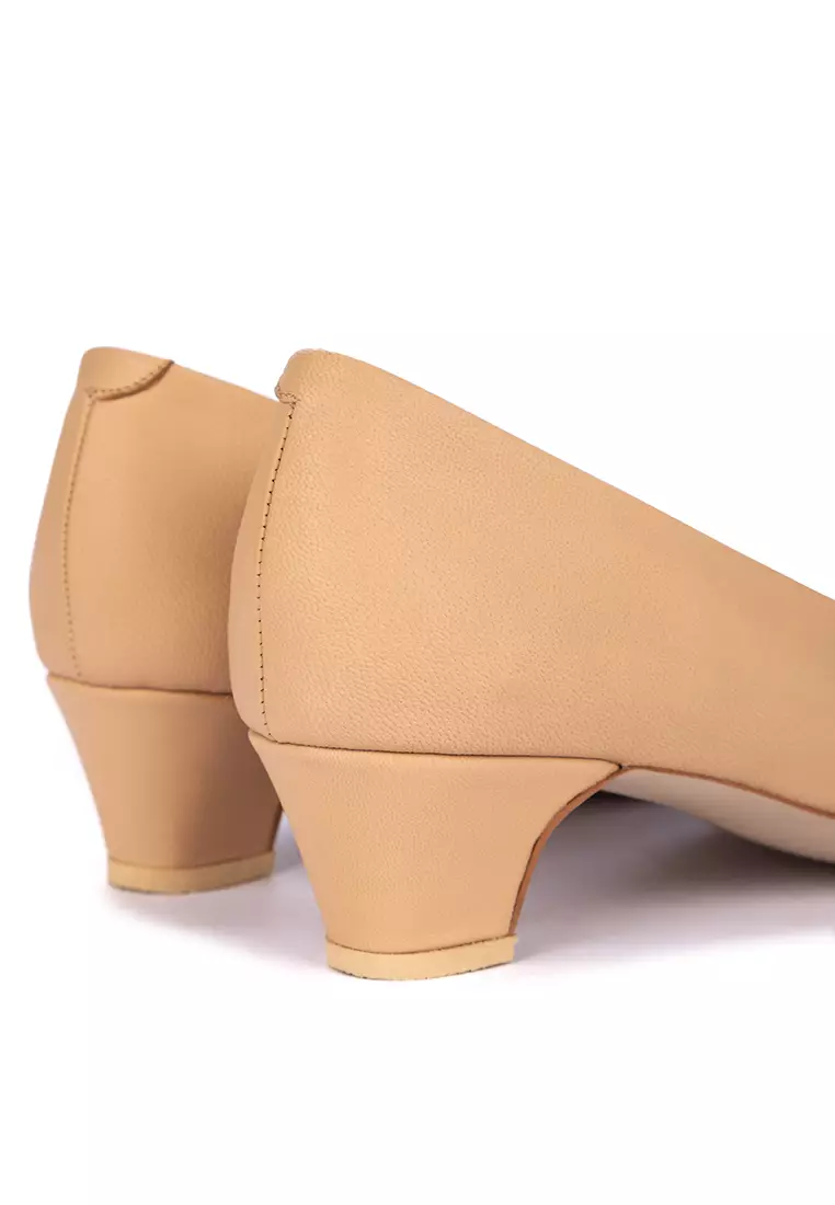 Low Heel Leather Pumps