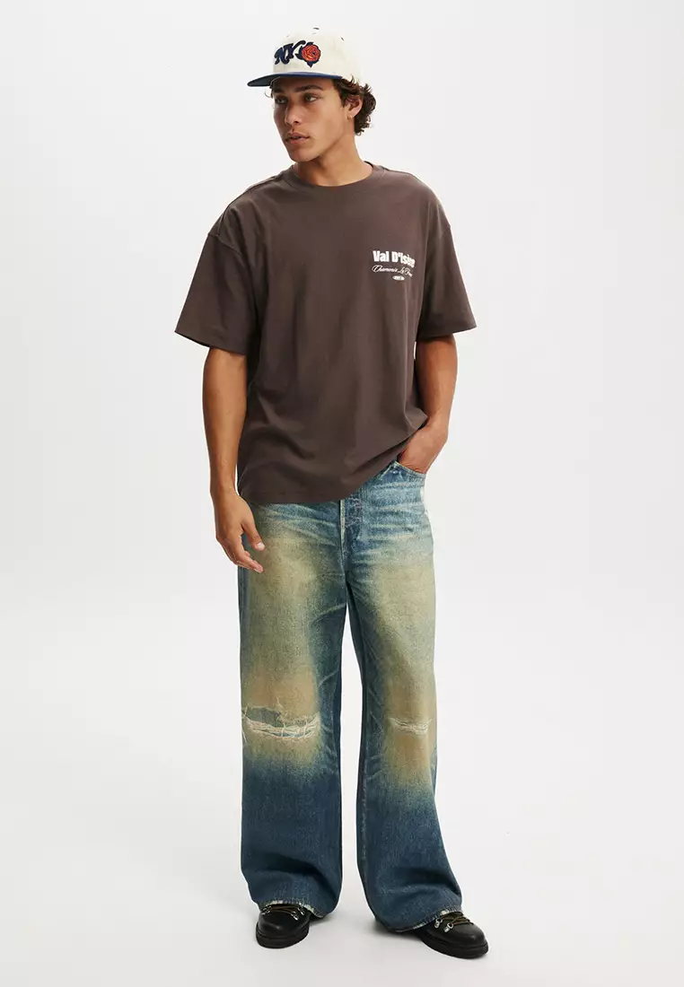 Box Fit Graphic T-Shirt