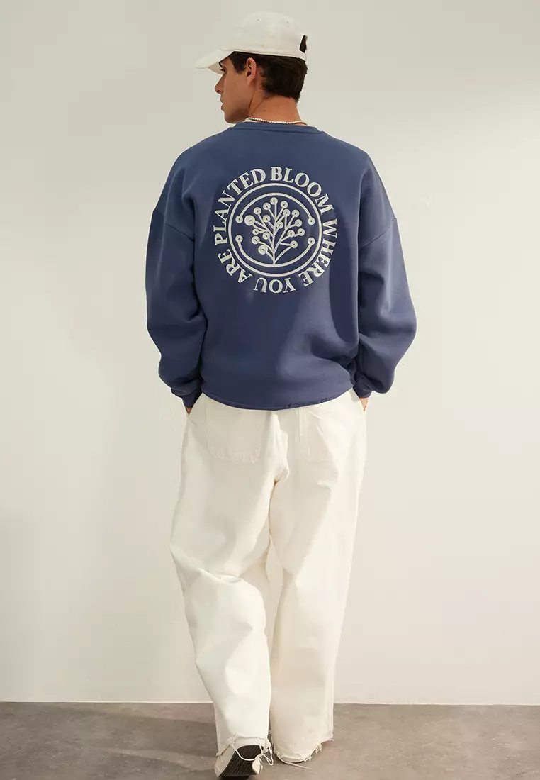 Embroidery Fleece Sweatshirt