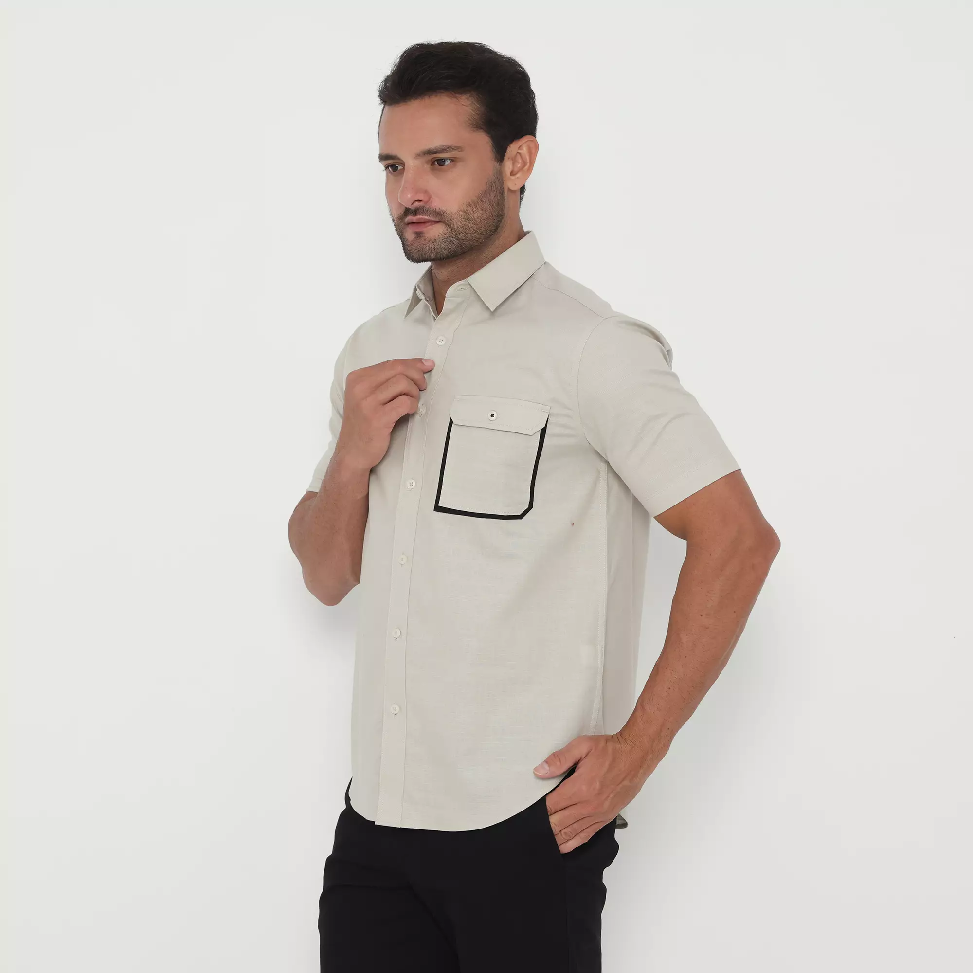 Jack Nicklaus Lander Kemeja Pria Lengan Pendek Slim Fit Khaki Colour Khaki