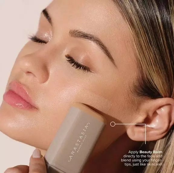 Anastasia Beverly Hills Beauty Balm Serum Boosted Skin Tint - Shade 7