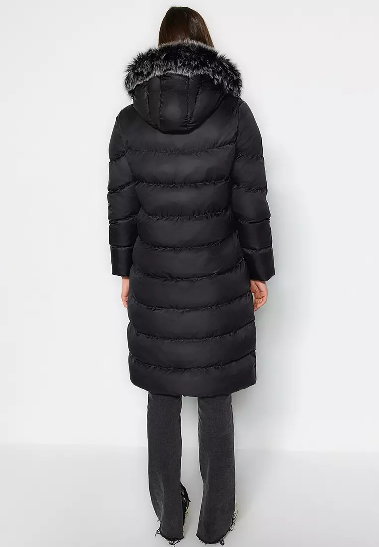 Black Fur Hooded Water Repellent Long Puffer Jacket TWOAW24MO00079