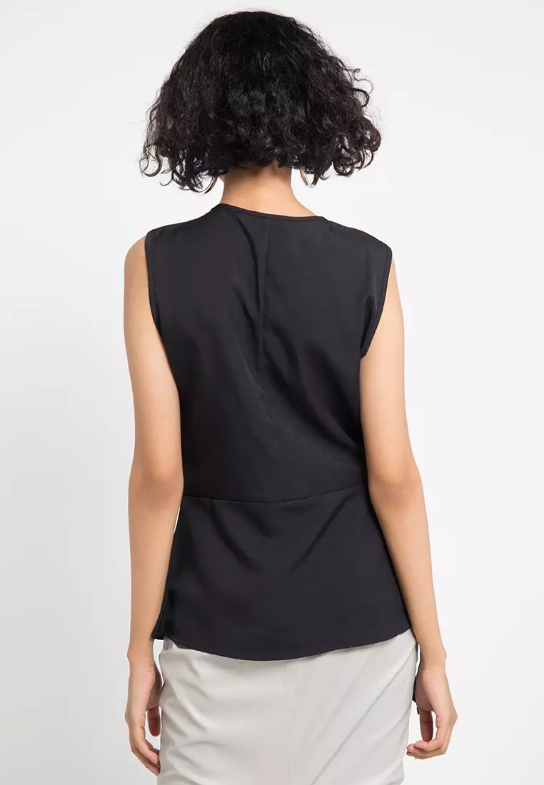 Rei Vest In Black