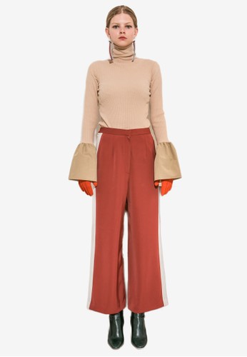 拼esprit macau色喇叭袖高領上衣, 服飾, 上衣