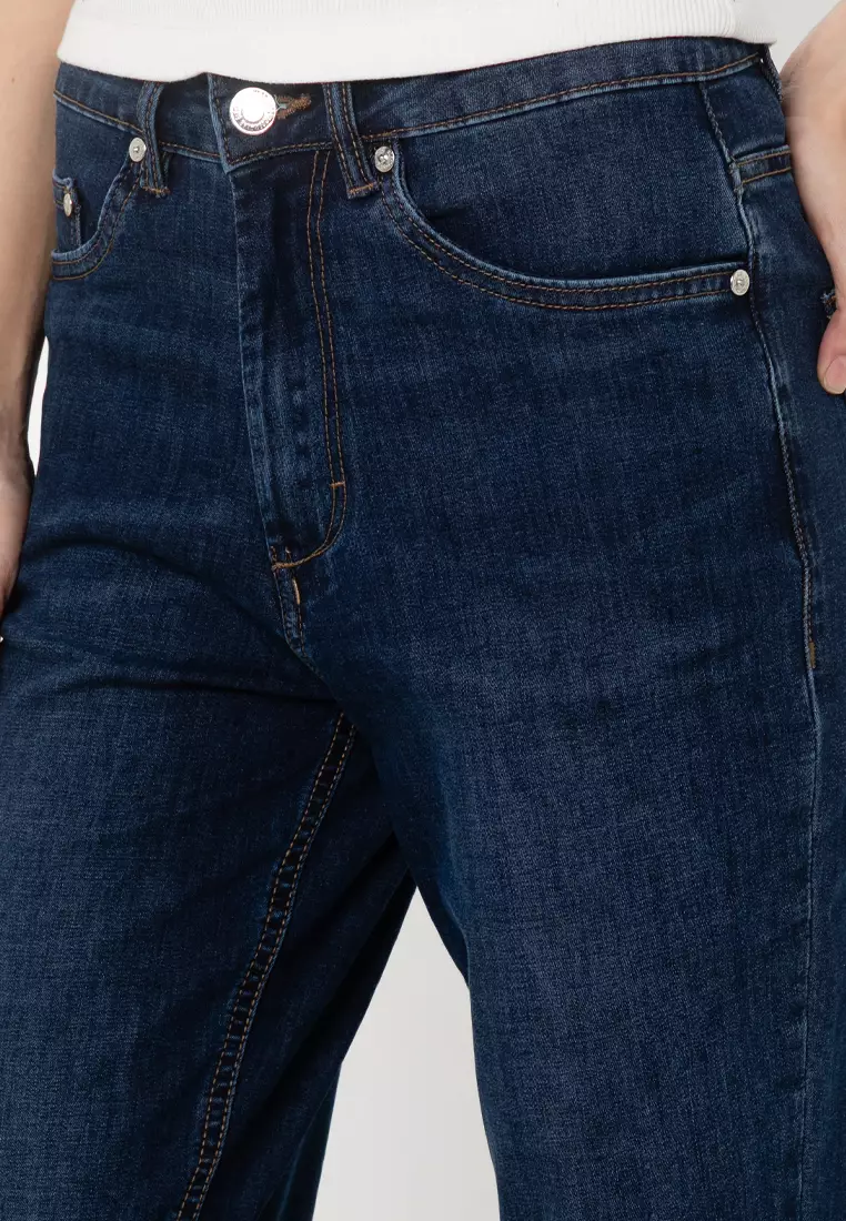 Quantic Mom Tapered Jeans