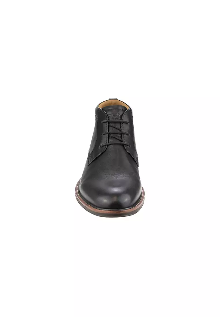 Men's  Traveller Plain Toe Chukka Boot 