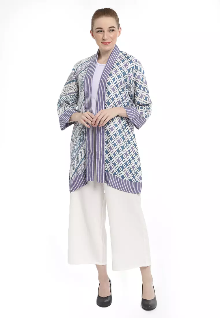 Blazer Batik Wanita - Bhatara Batik Juliana - Atasan Batik Modern Lengan Panjang