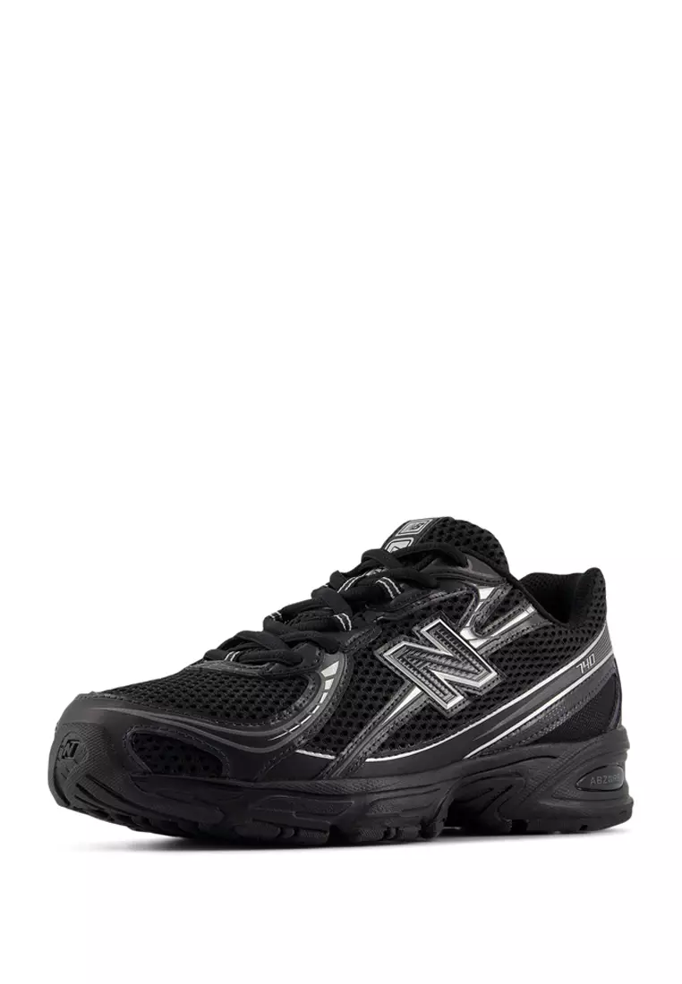 740 Classic Lifestyle Shoes