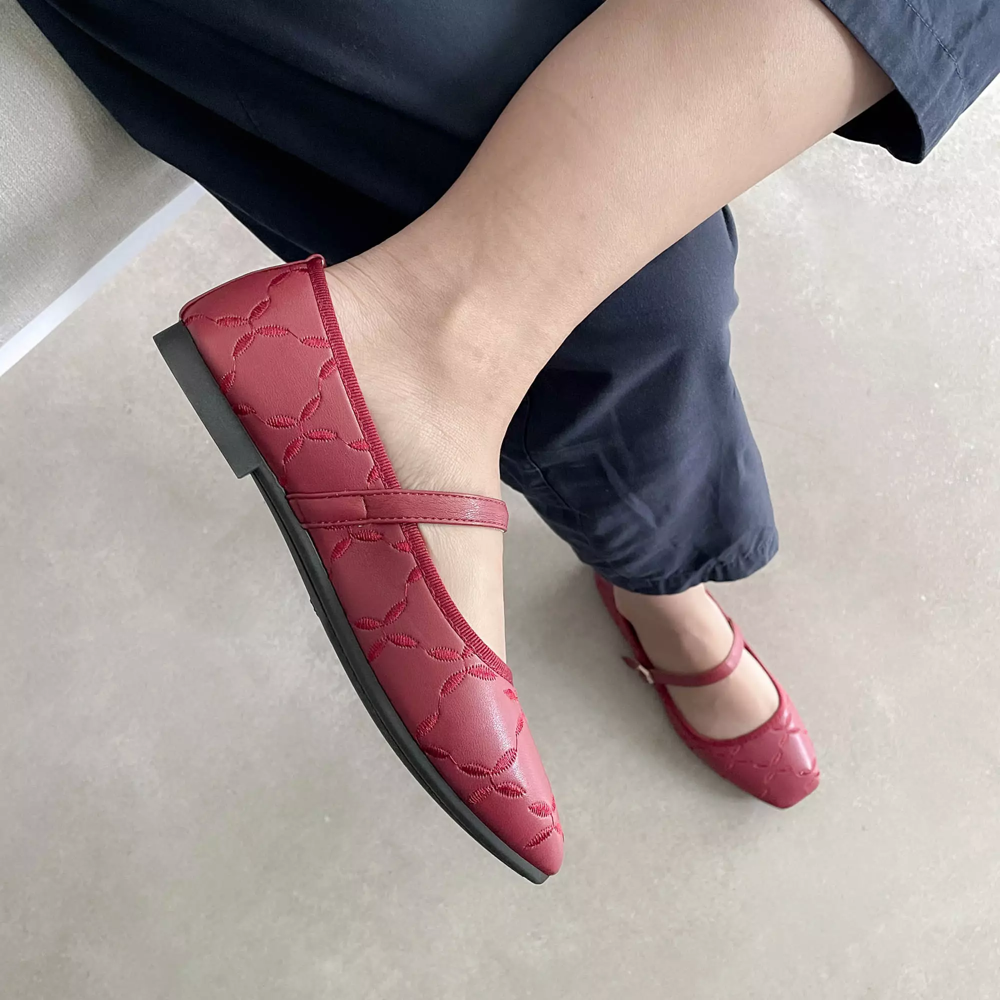 Blow Saras Signature Mary Jane Flats MINNIK 0011