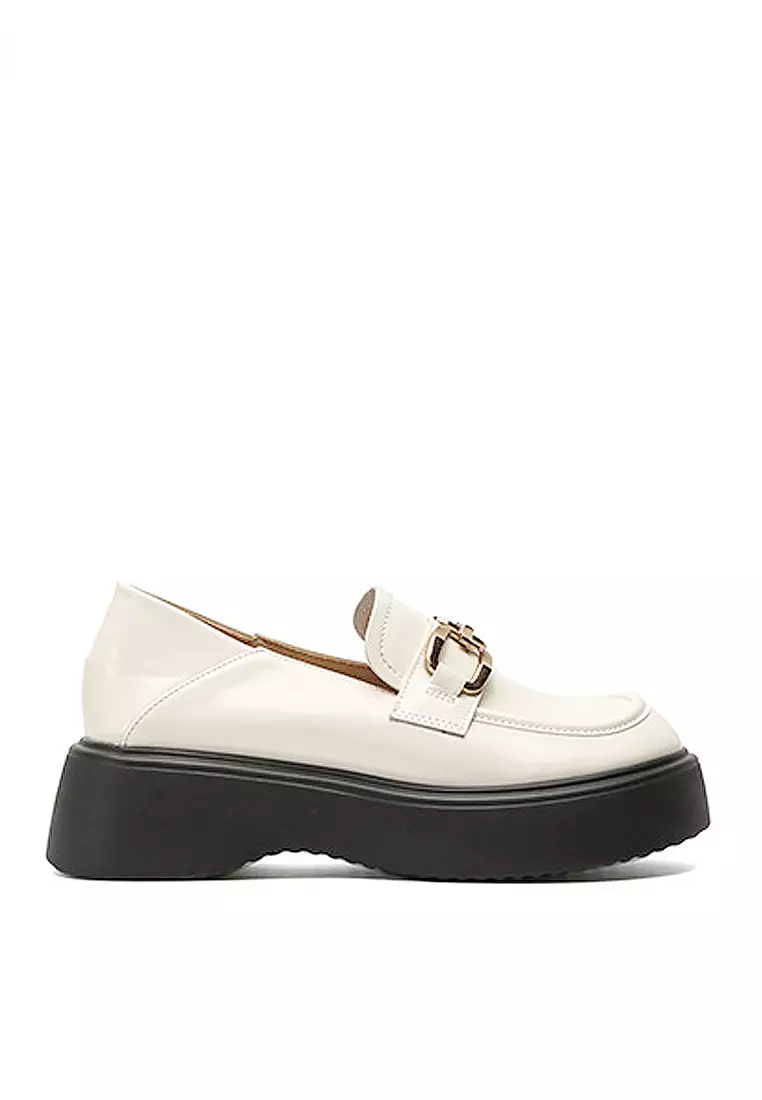Discount on Twenty Eight Shoes  shoes - SKU: VANSA Patent Leather Metal Buckle Platform Loafers VSW-F001