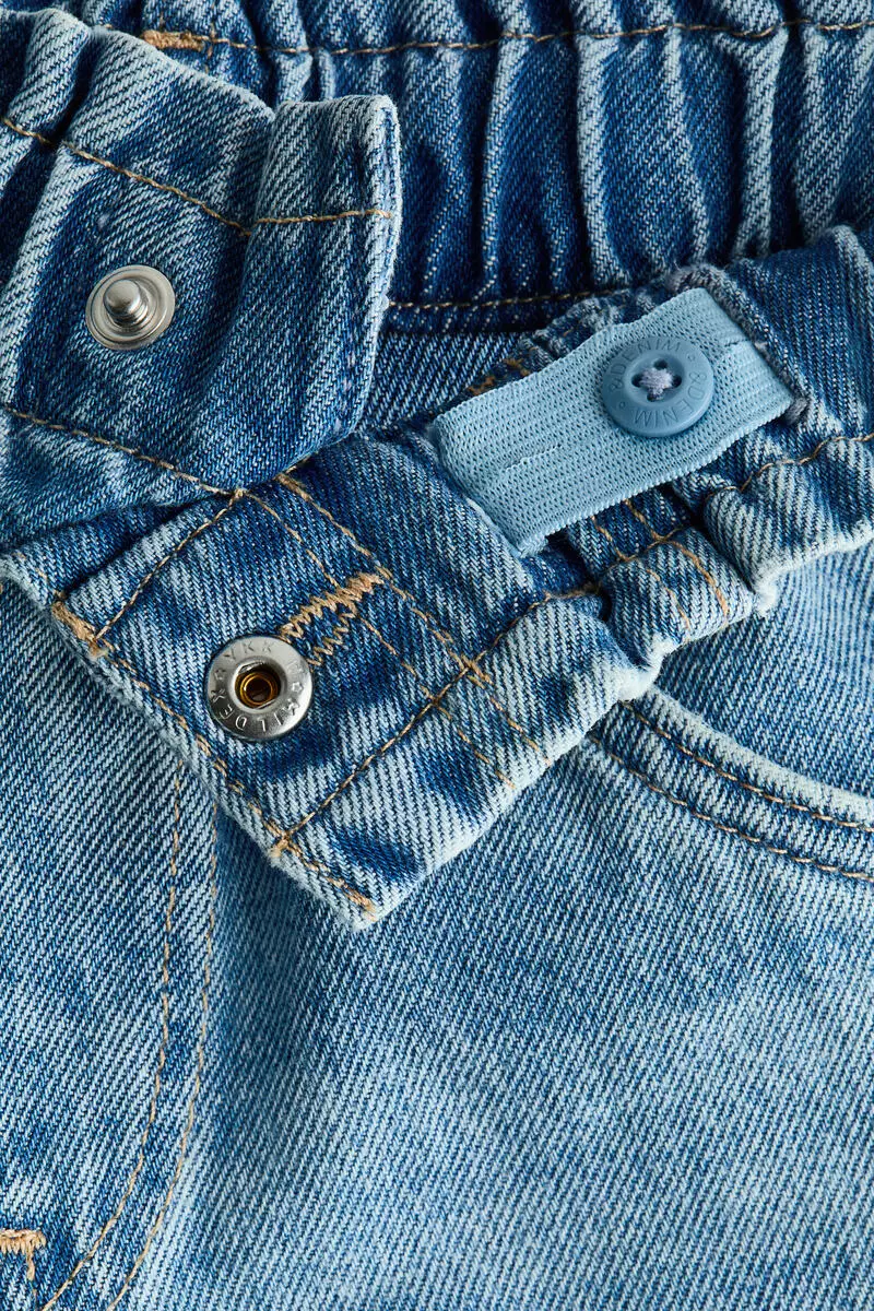 Relaxed paper bag jeans