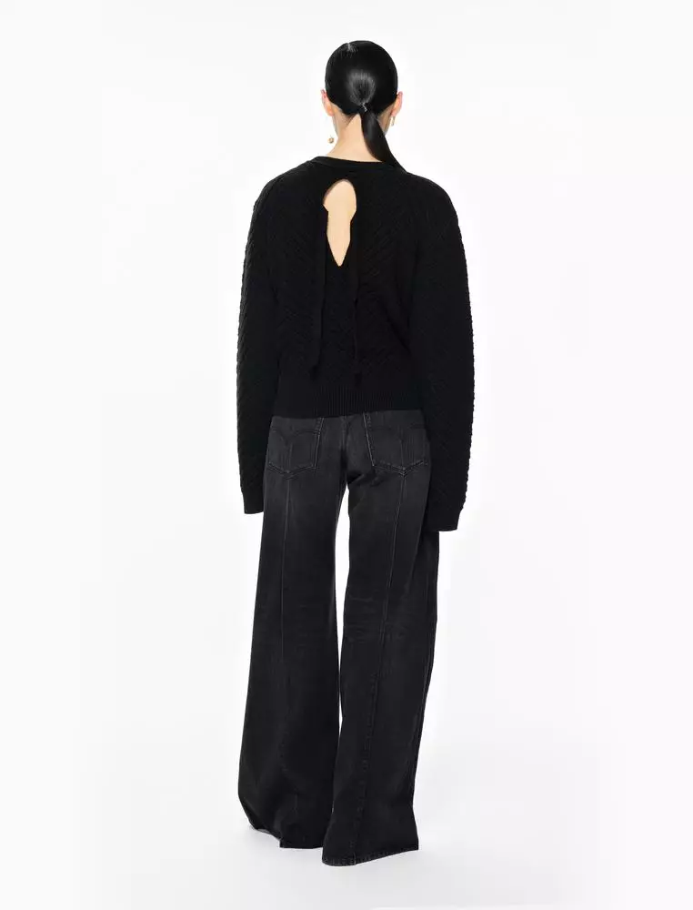 Long-sleeved cashmere pullover