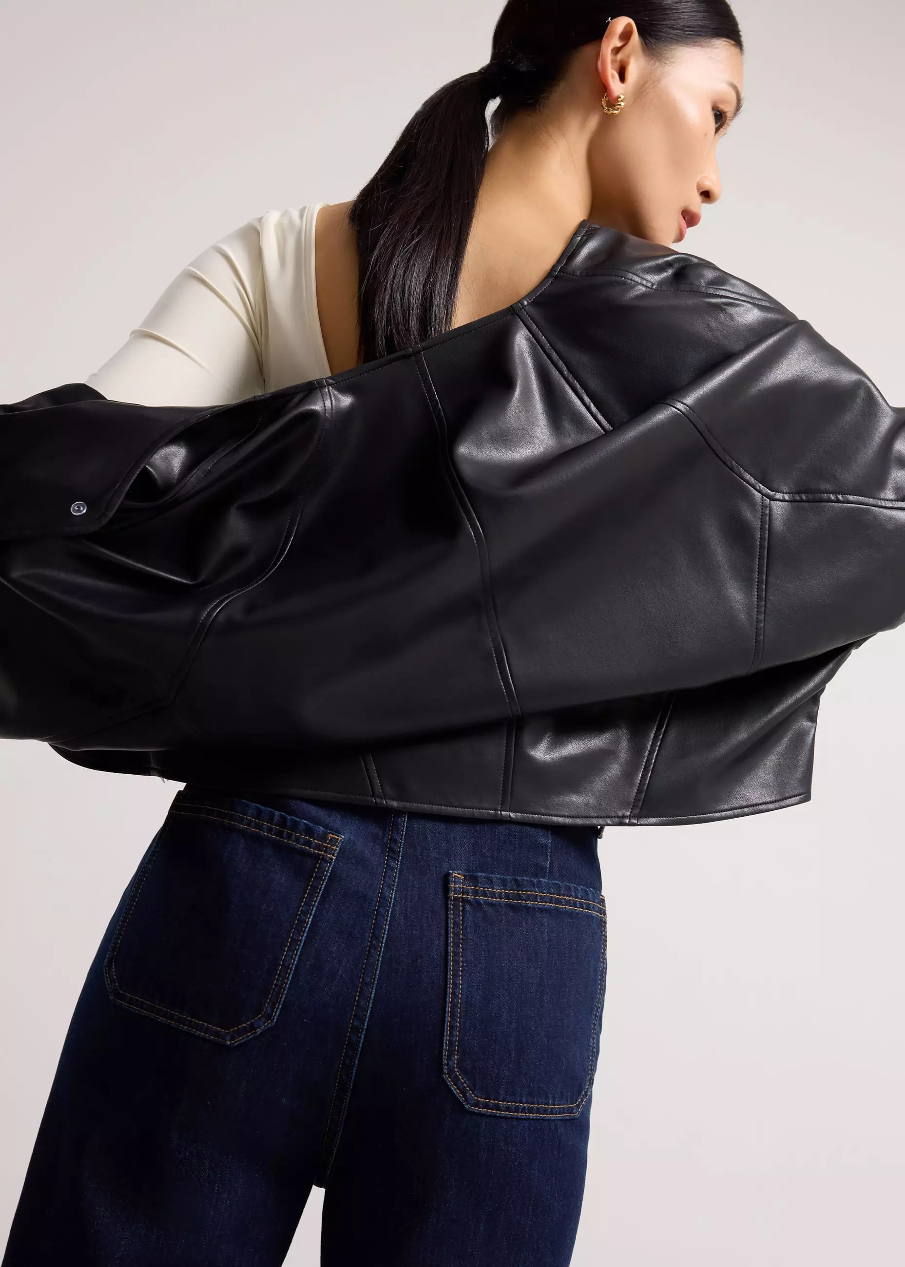 Jaket Wanita - Relaxed Vegan Leather Collarless Button Down Jacket