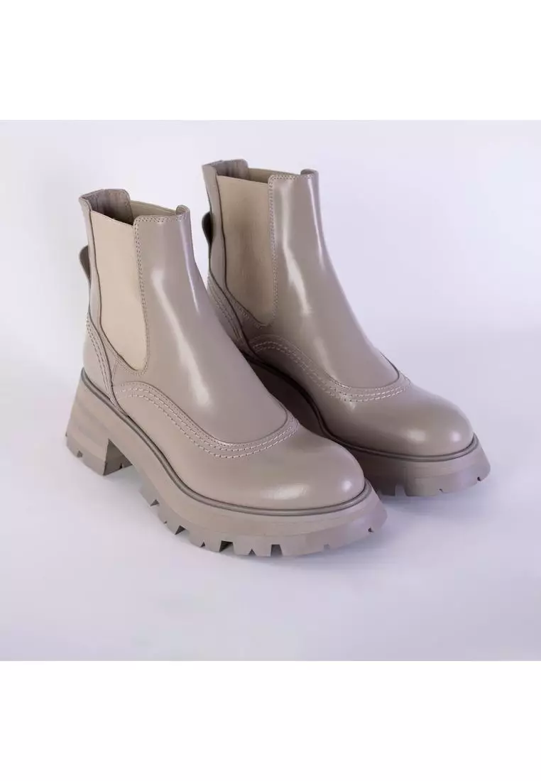 Buy ALEXANDER MCQUEEN Alexander McQueen Grey Leather Chelsea Boots