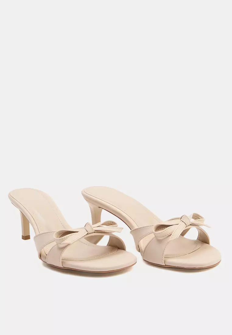 Bow Detailed Round Toe Mid Heels
