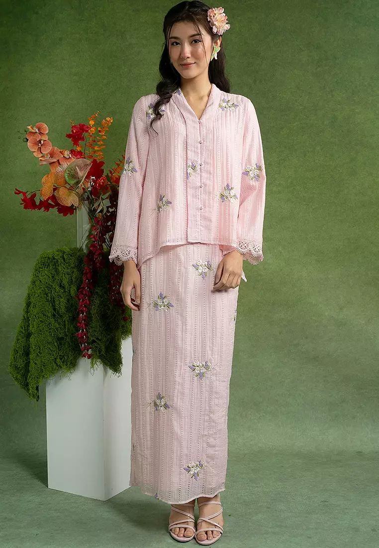 Iyana Handkerchief Kebaya Set