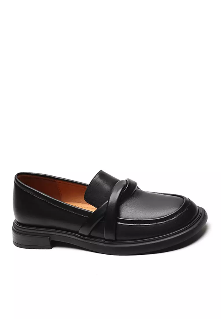 Discount on Twenty Eight Shoes  shoes - SKU: VANSA Vintage Cow Leather Round Toe Loafers VSW-F021256-1