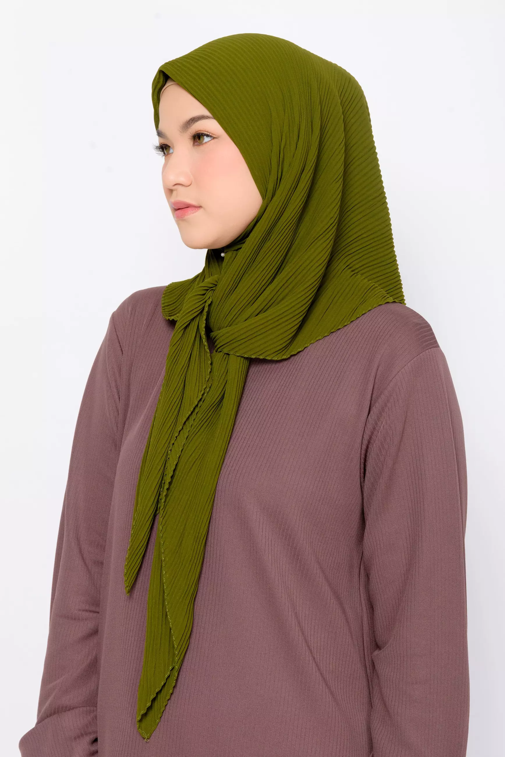 ZM Zaskia Mecca - Fanya Olive Hijab - Kerudung Segi Empat