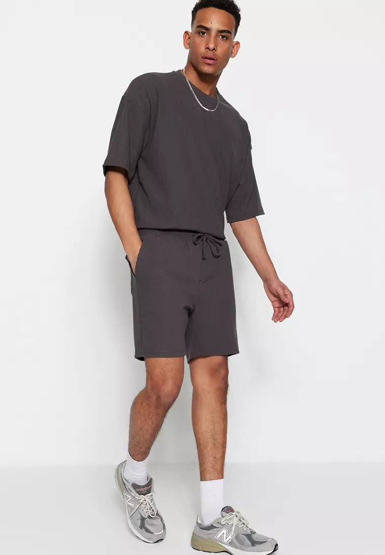 Basic Smoked Regular Cut Medium Length Lace Up Textured Wrinkle Resistant Ottoman Shorts TMNSS23SR00039