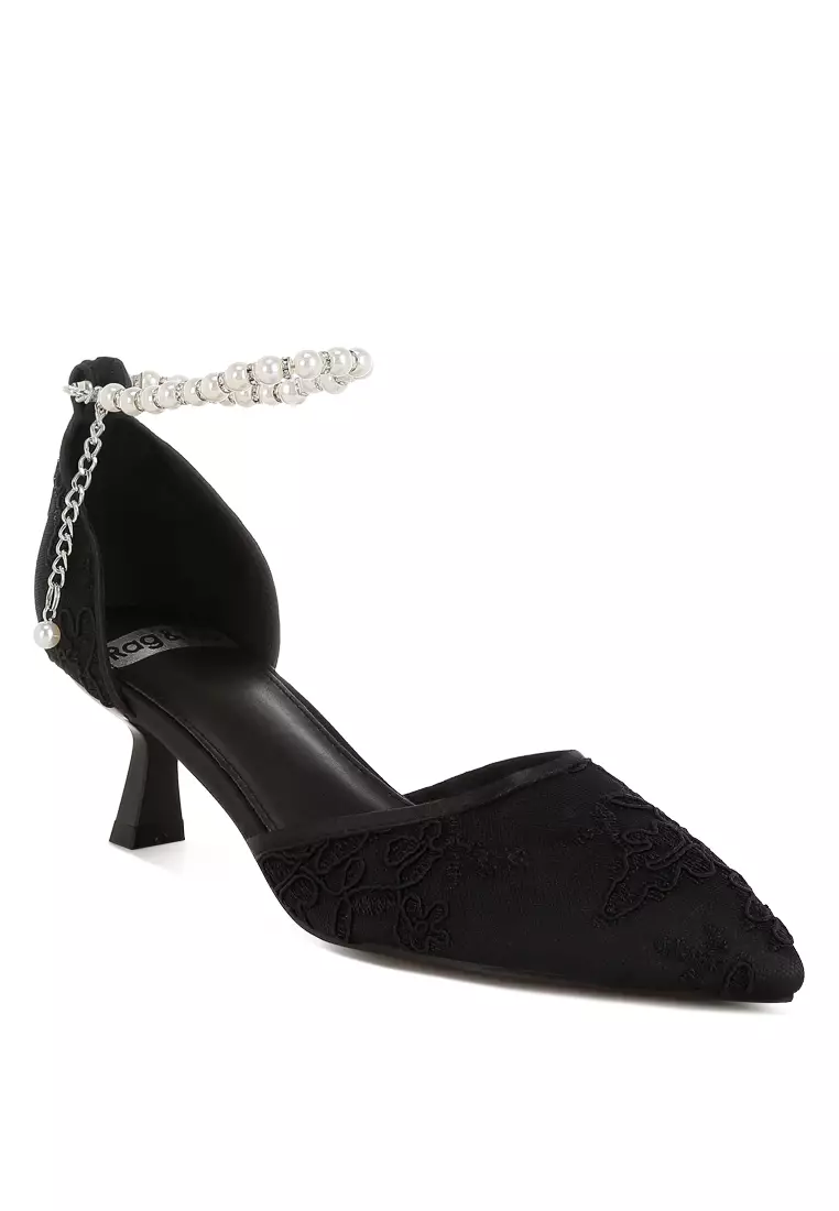 Lace Kitten Heel Sandals in Black