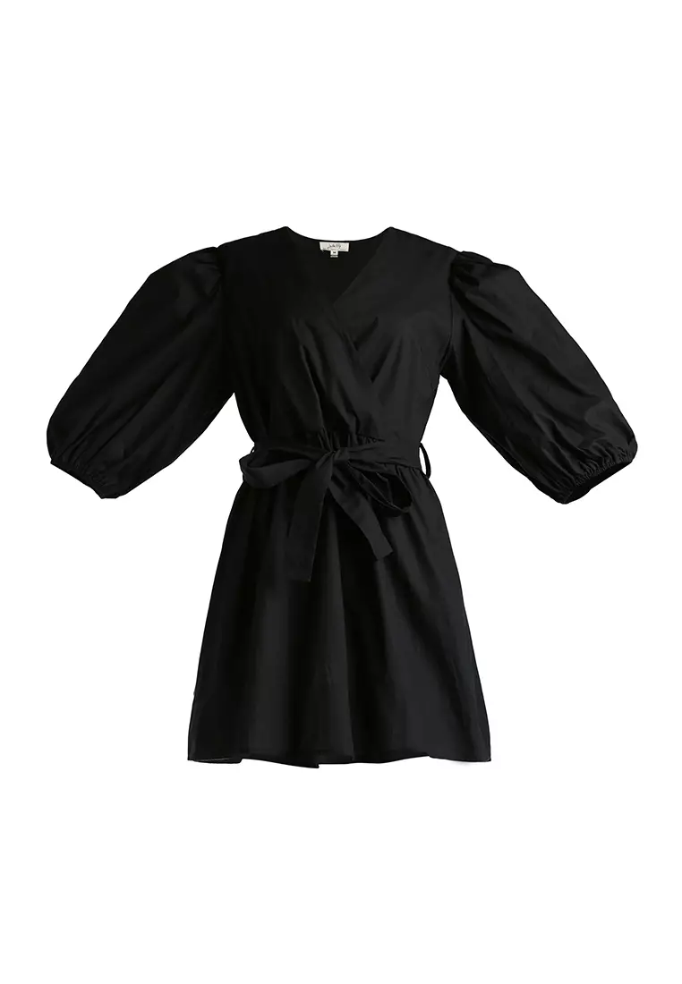 V-Neck Belt Dress In Black