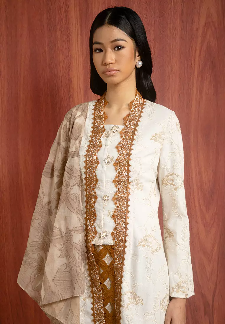 EMILY EMBROIDERY KEBAYA SET