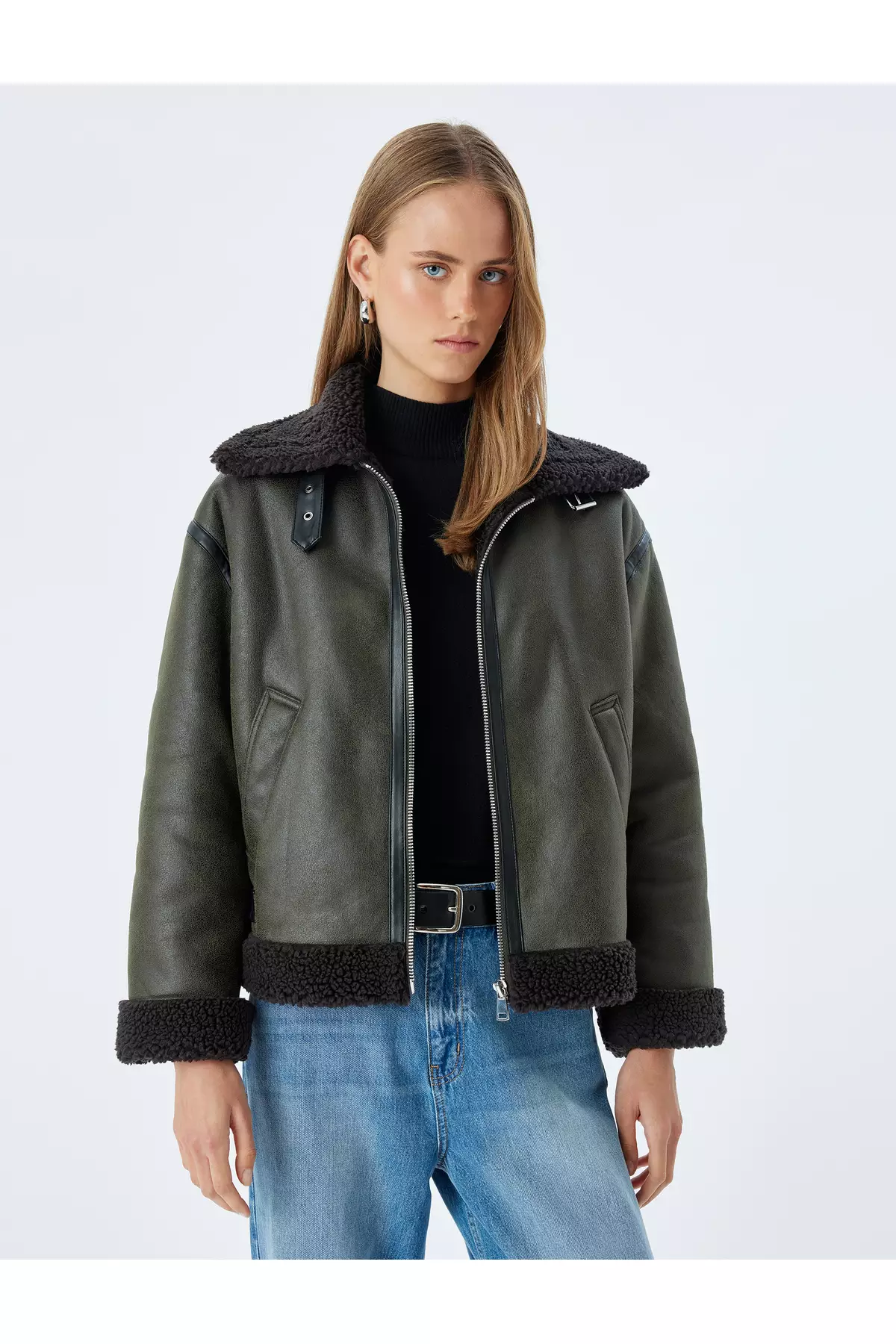 仿皮短款寬鬆騎士褸配仿毛絨內襯口袋