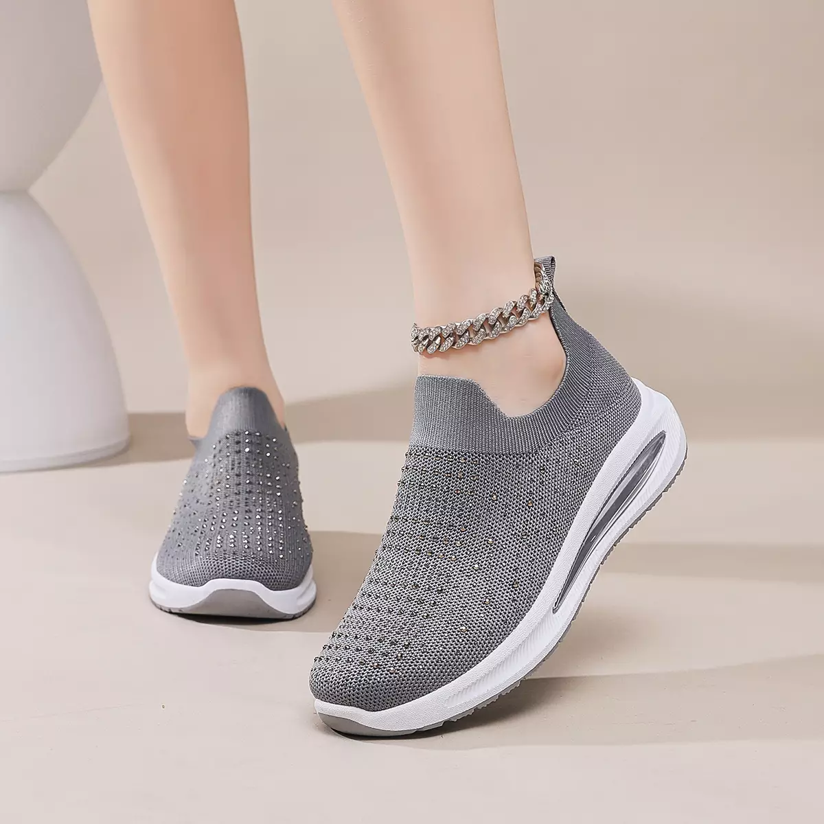 Sepatu Nyaman Anti Pegal – Cocok untuk Kerja, Jalan, atau Kuliah