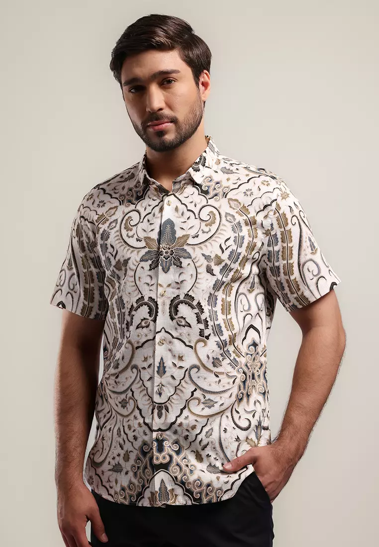 MOC Kemeja Batik Lengan Pendek Pria KRADEV - WHITE