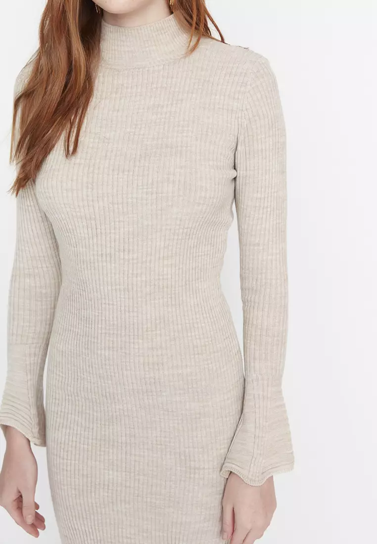 TRENDYOL Damen Sweatshirt Figurbetont – Crew Neck, Plain, Aus Polyester/Baumwolle
