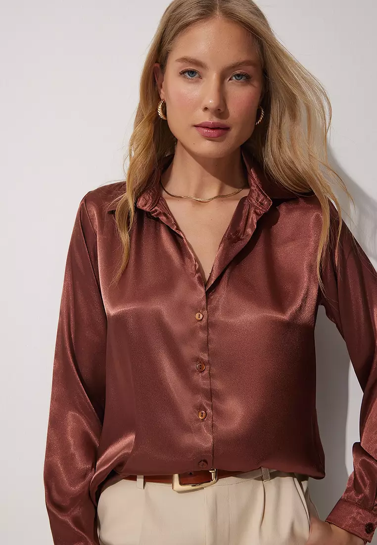 Slightly Flowing Satin Shirt
