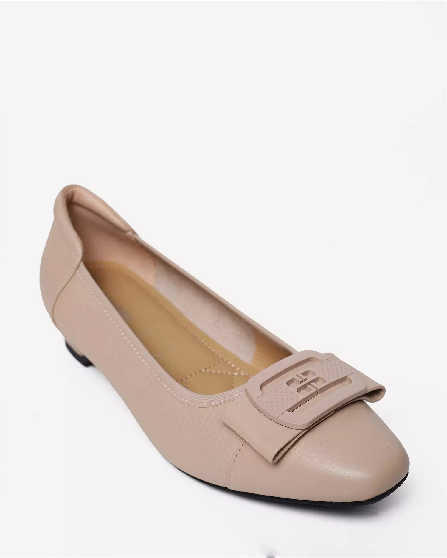 Buccheri Ovtavia Flats Women Beige