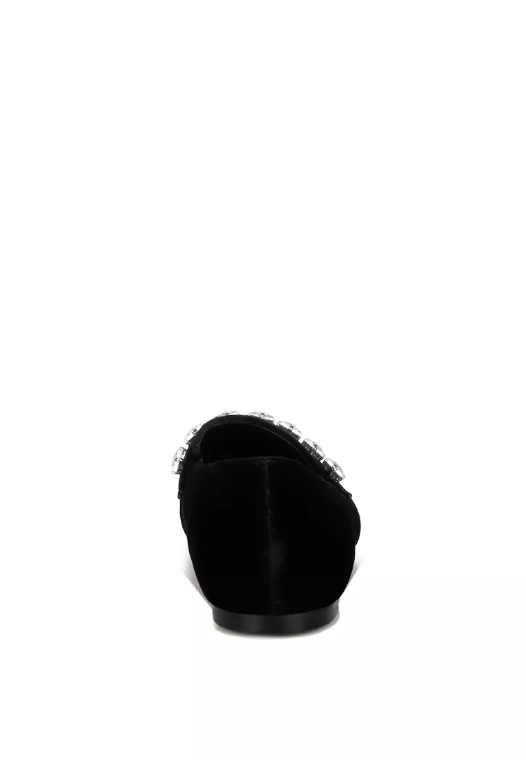 Sepatu Loafer Tali Berlian Beludru Warna Hitam