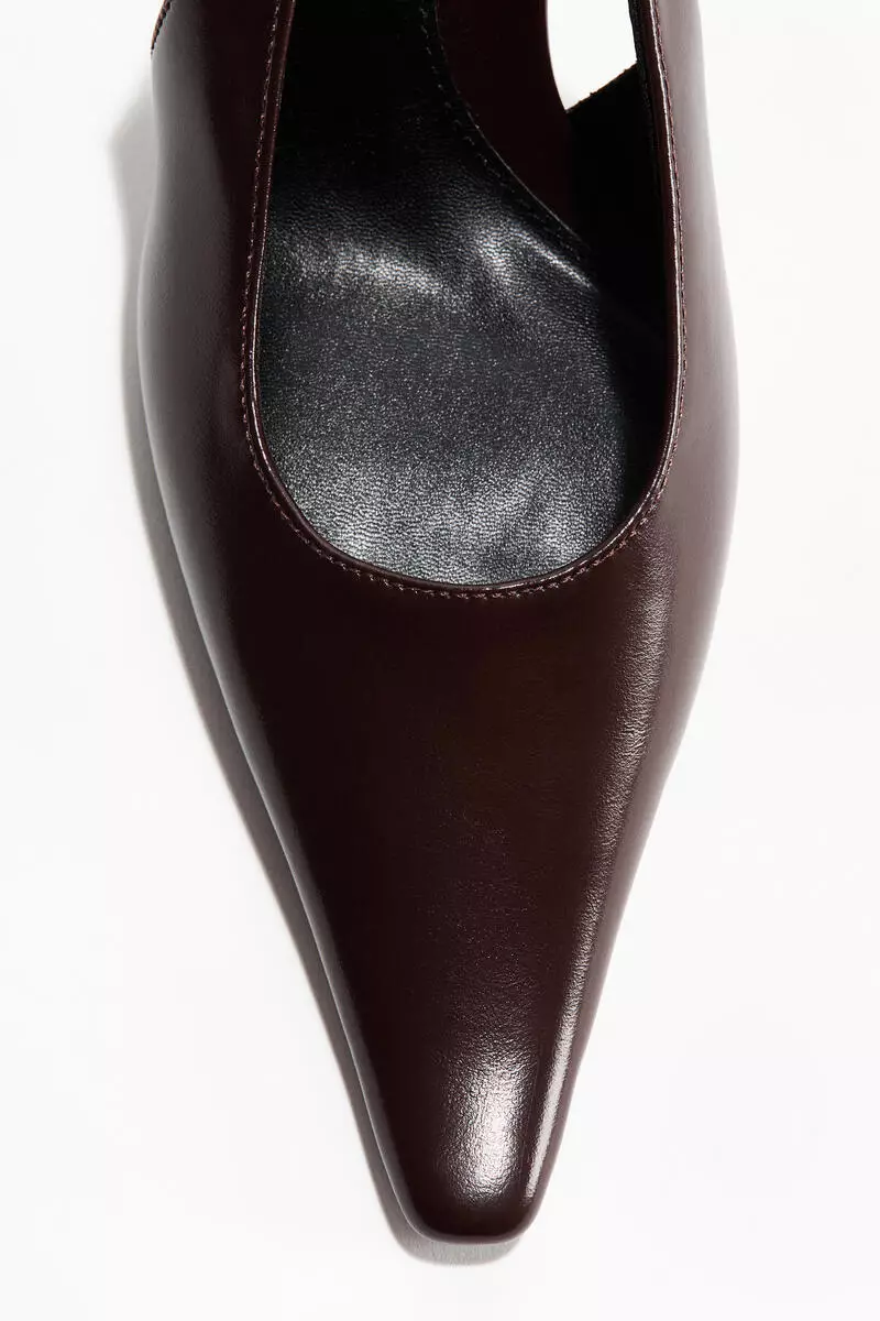 Heeled slingbacks