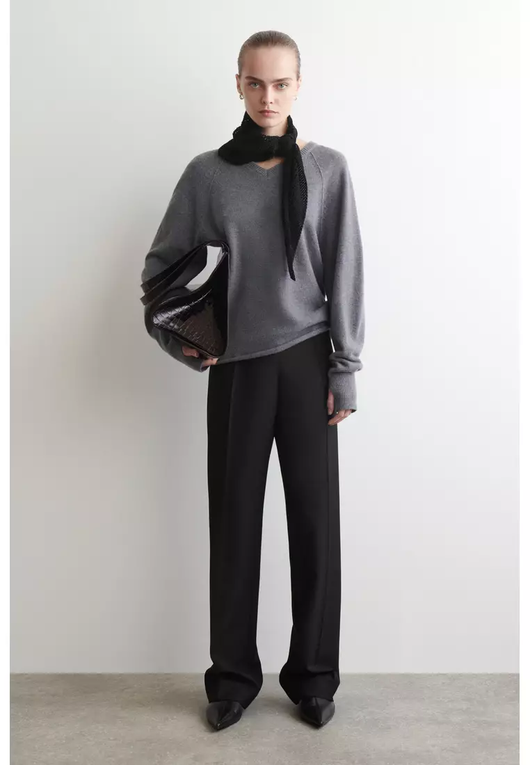 POINTELLE-KNIT TRIANGLE SCARF