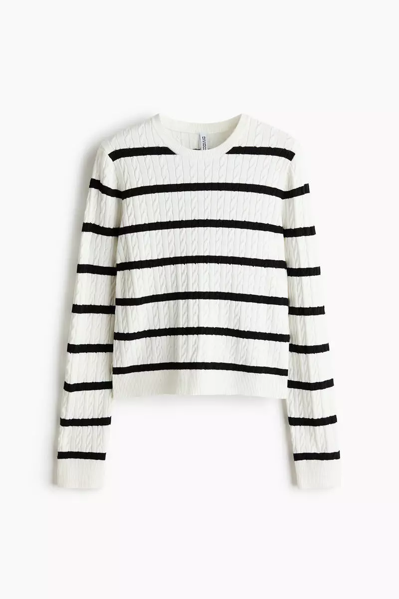 Cable-knit jumper