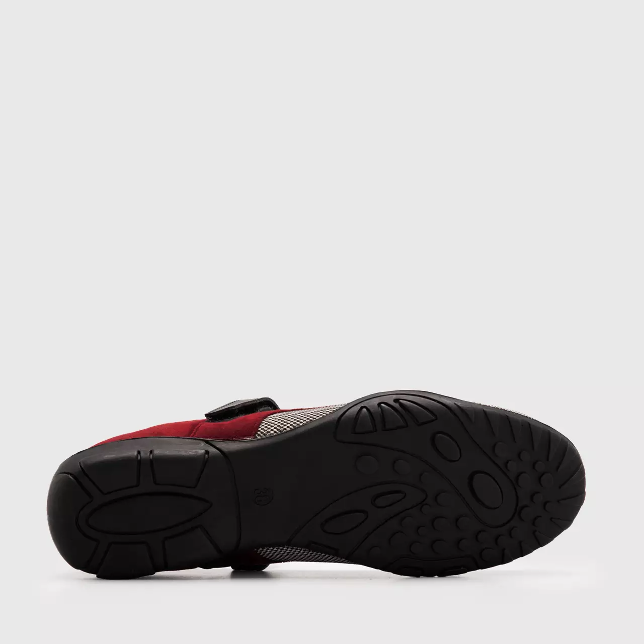 Necya Flat Shoes Maroon