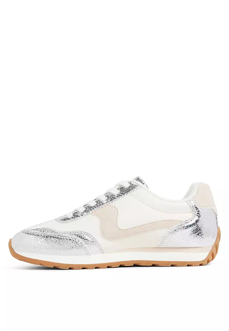 Corrie Sneakers