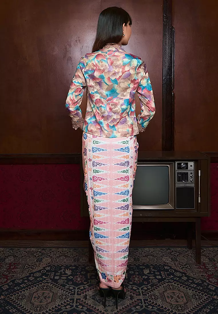Kebaya Pendek Wah 上衣