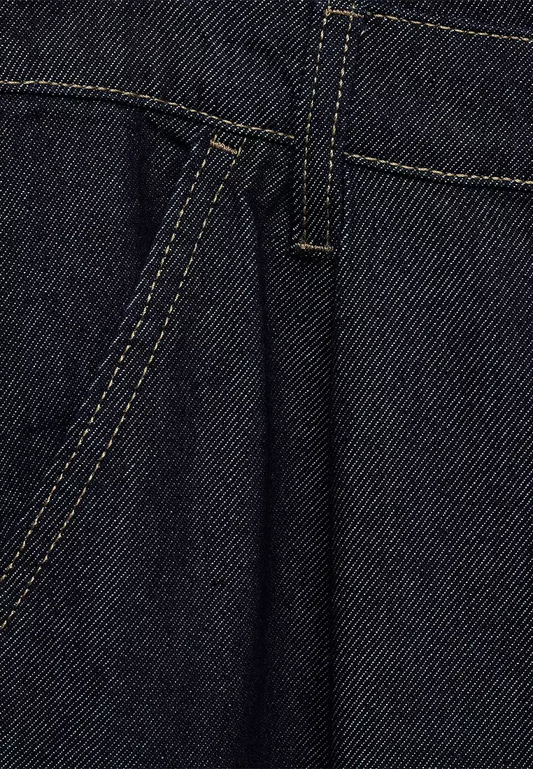 Wide-Leg Pleated Jeans