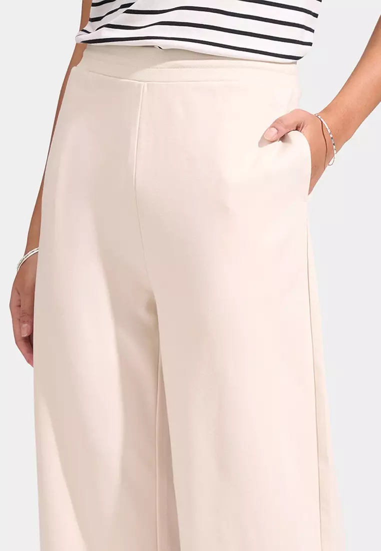 Cozy: Straight Pull Up Trousers