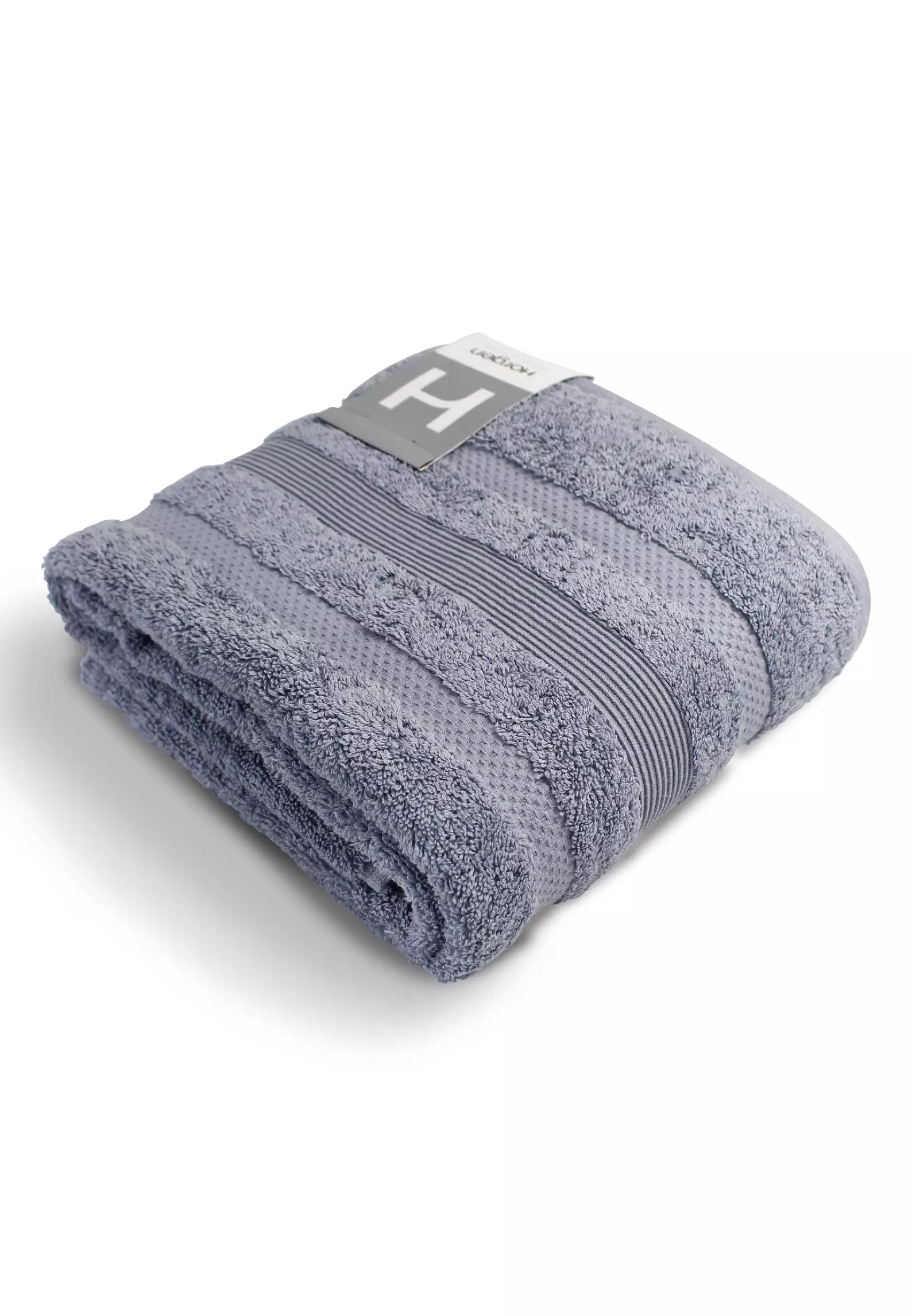 Fluffy hotel top towels
