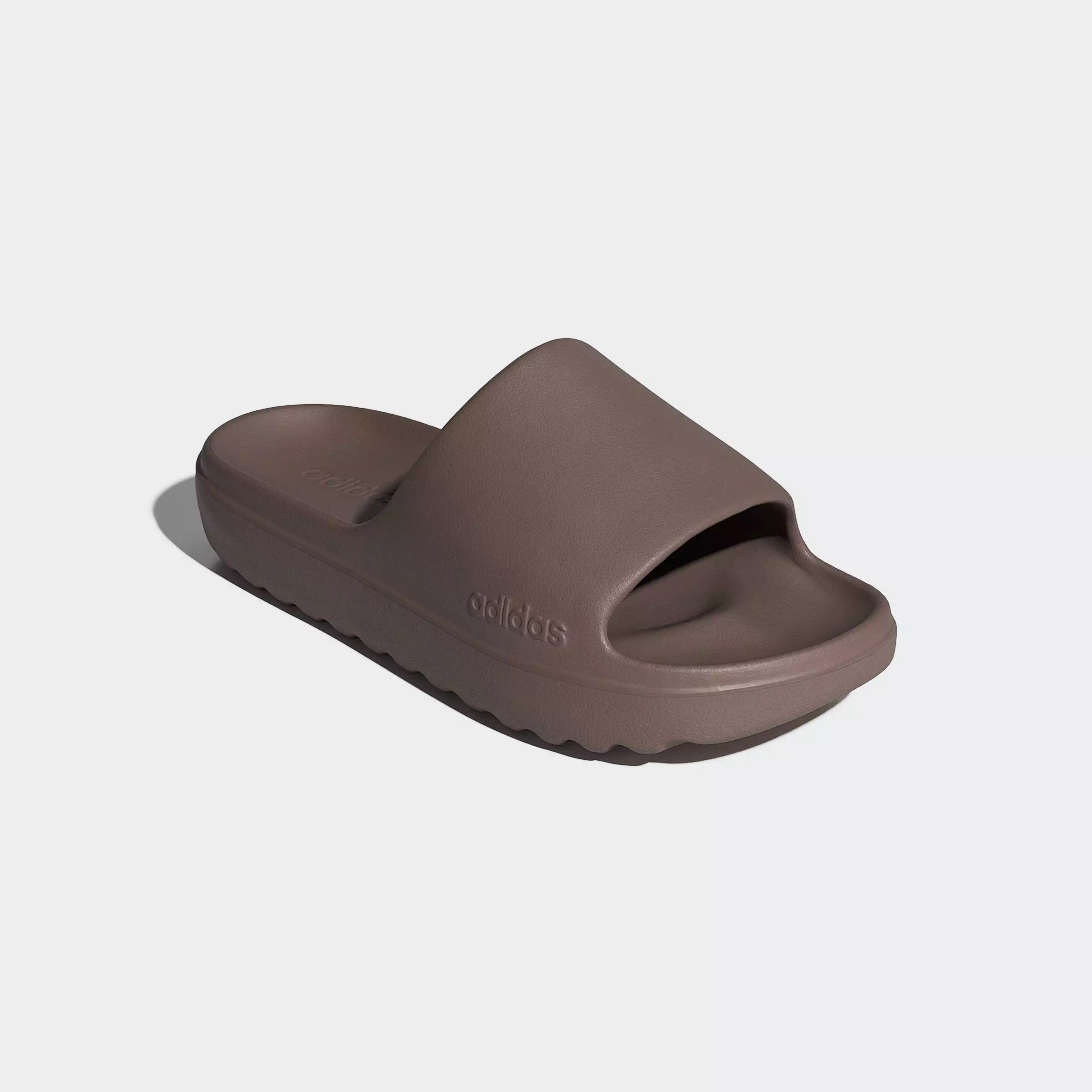 Lifestyle Adilette Lumia Slides Unisex Brown JQ0790