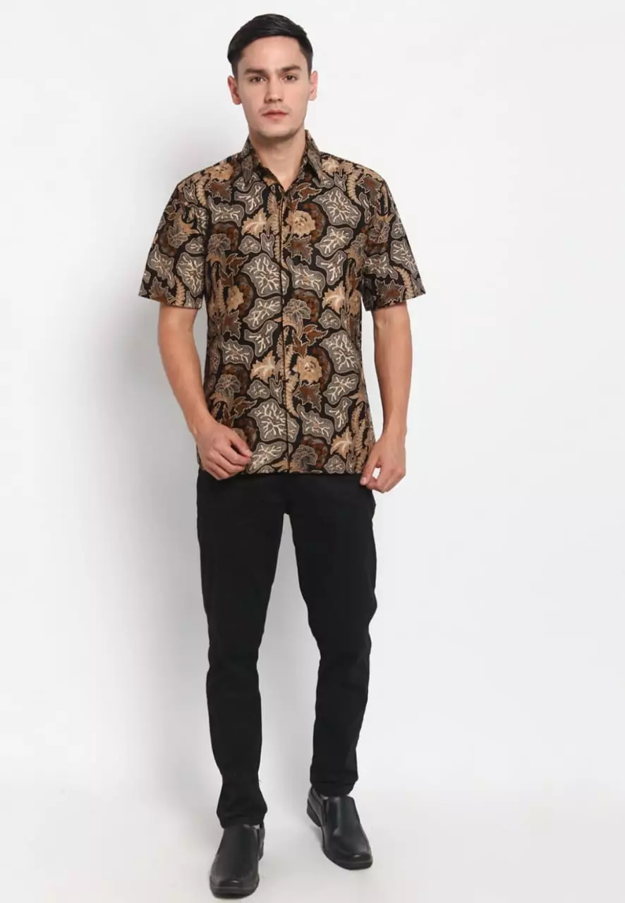 Kemeja Batik Pria Premium Slimfit Elegant Modern Lengan Pendek Madri
